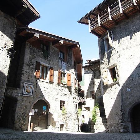 La Piazzetta Di Canale B&B Tenno Extérieur photo