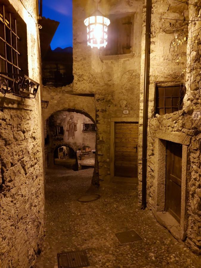 La Piazzetta Di Canale B&B Tenno Extérieur photo