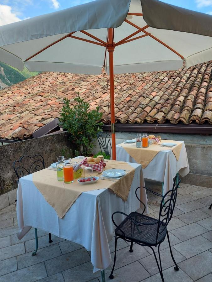La Piazzetta Di Canale B&B Tenno Extérieur photo