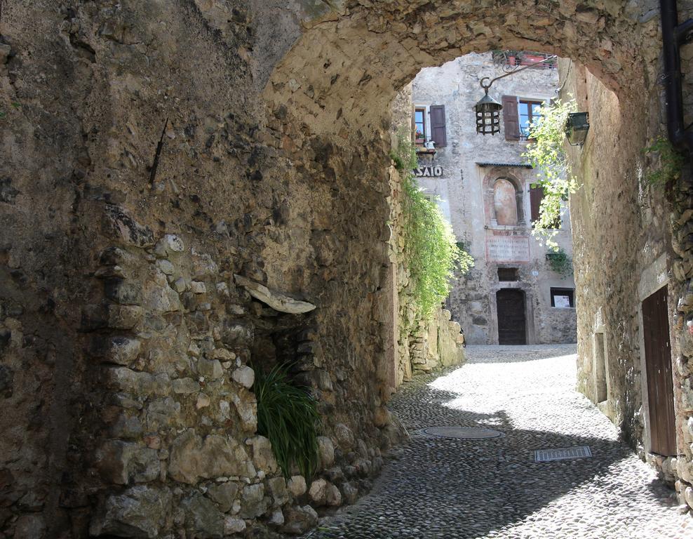 La Piazzetta Di Canale B&B Tenno Extérieur photo