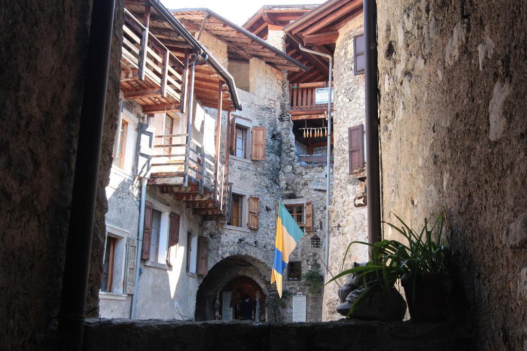La Piazzetta Di Canale B&B Tenno Extérieur photo