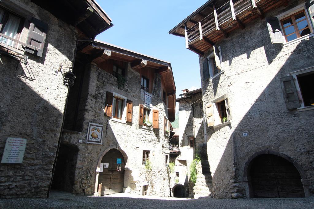La Piazzetta Di Canale B&B Tenno Extérieur photo