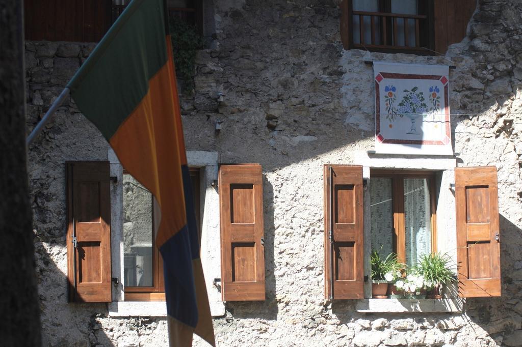 La Piazzetta Di Canale B&B Tenno Extérieur photo