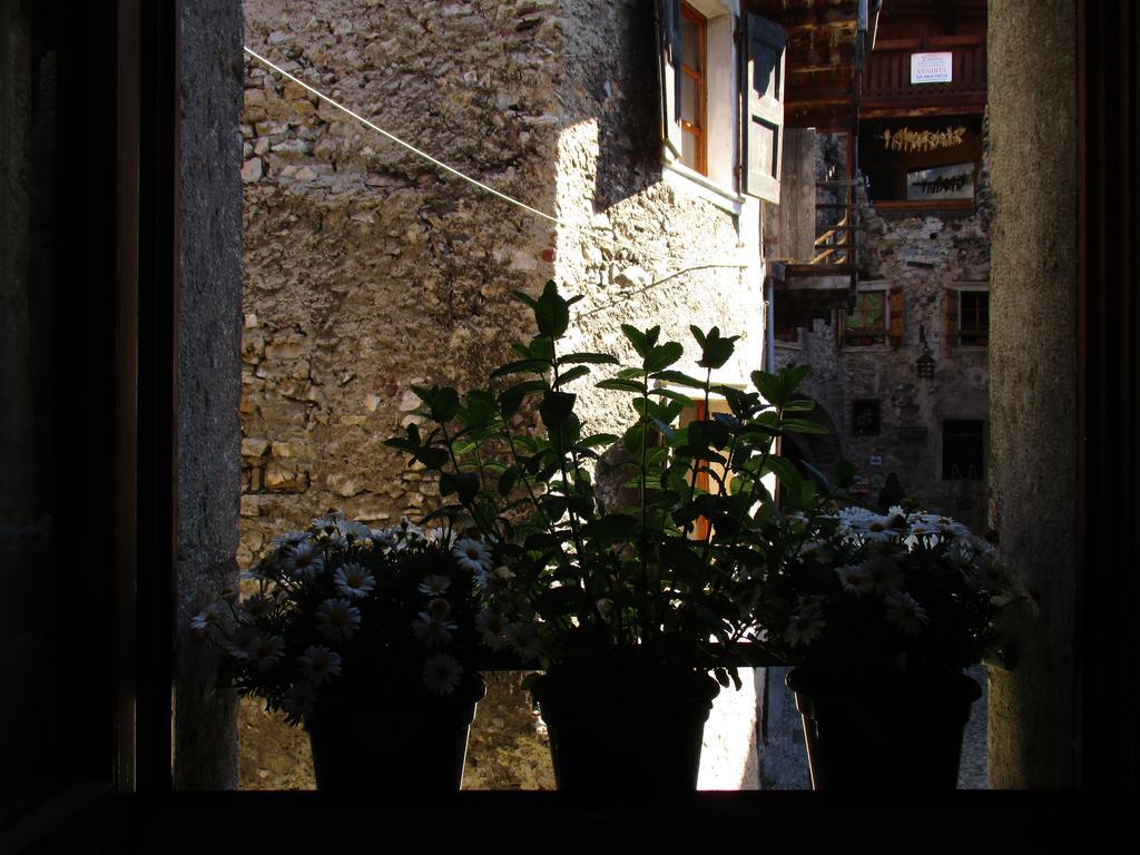 La Piazzetta Di Canale B&B Tenno Extérieur photo