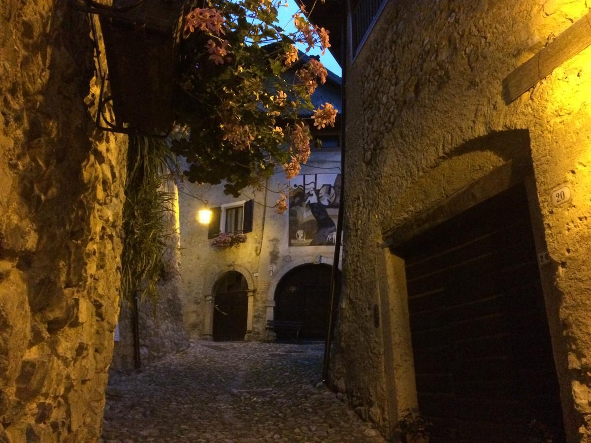 La Piazzetta Di Canale B&B Tenno Extérieur photo